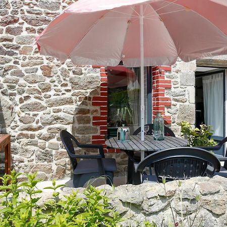 La Quinardais - Charmante Maison Avec Terrasse Saint-Samson-sur-Rance Kültér fotó